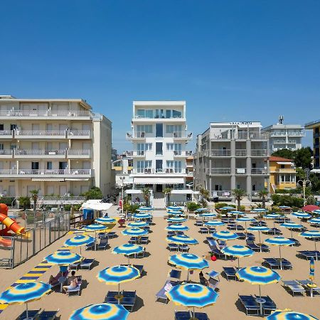 Hotel Boston 3 Stelle Superior Frontemare Jesolo Extérieur photo