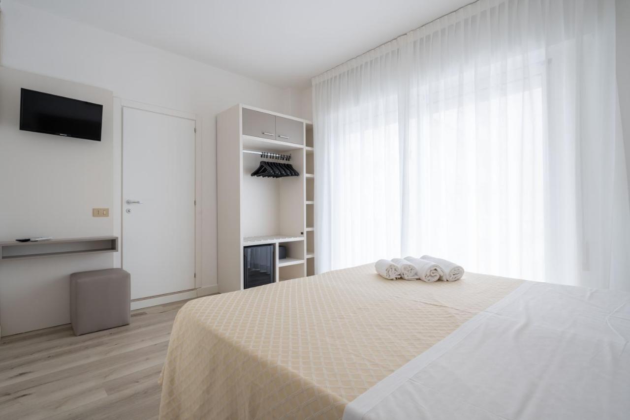 Hotel Boston 3 Stelle Superior Frontemare Jesolo Extérieur photo