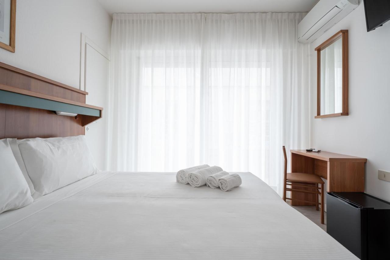 Hotel Boston 3 Stelle Superior Frontemare Jesolo Extérieur photo