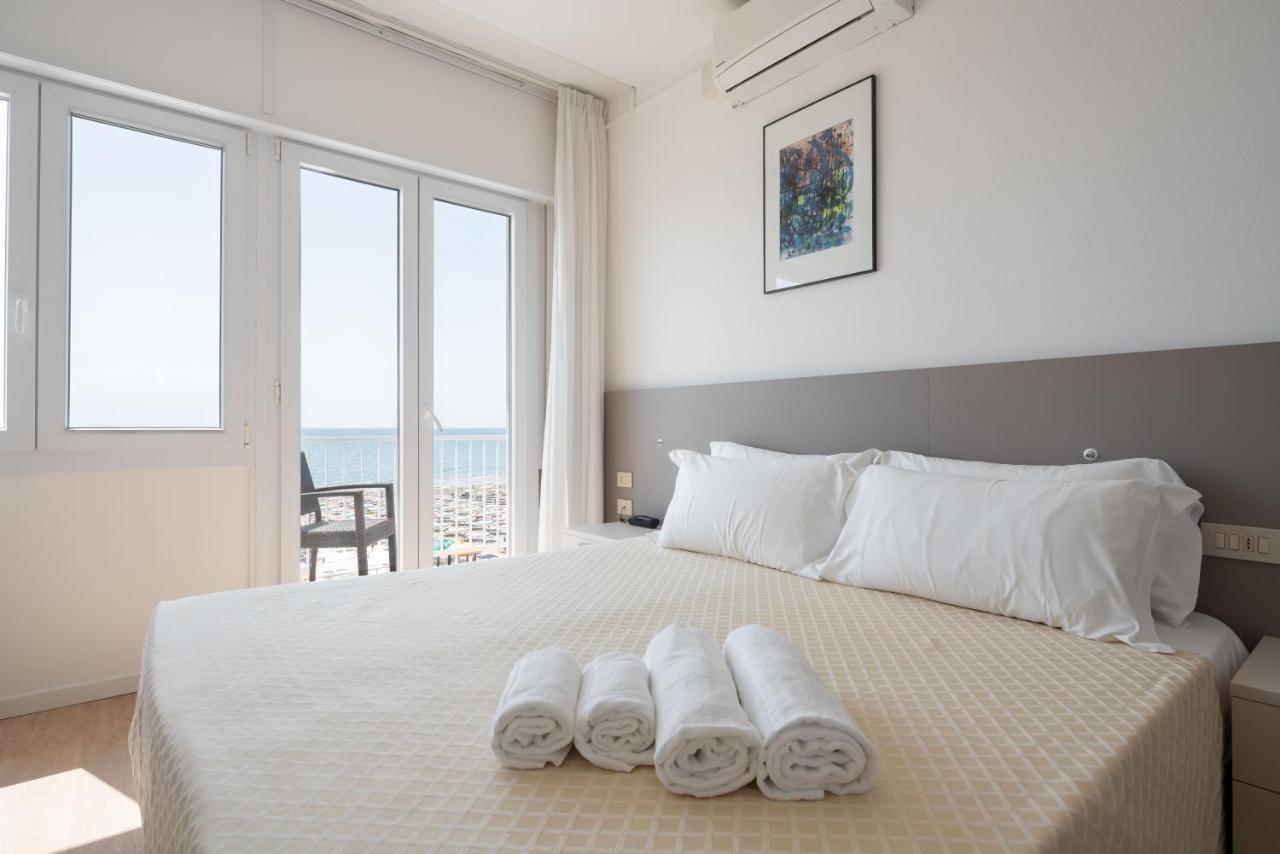Hotel Boston 3 Stelle Superior Frontemare Jesolo Extérieur photo