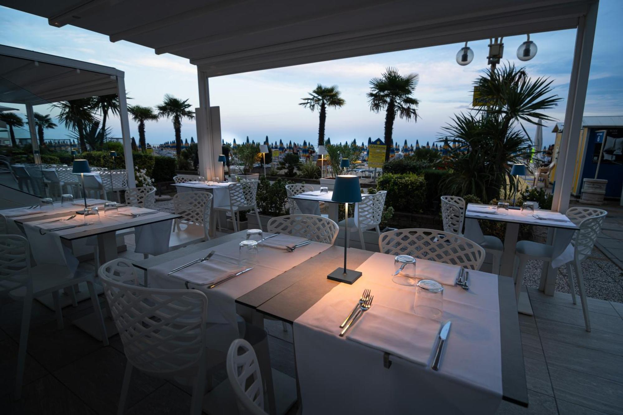 Hotel Boston 3 Stelle Superior Frontemare Jesolo Extérieur photo